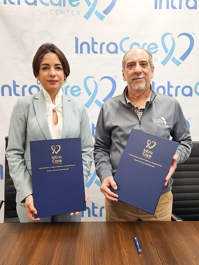 IntraCare Center y Caribbean Health Group firman acuerdo para ofrecer tratamientos oncológicos a pacientes del Caribe